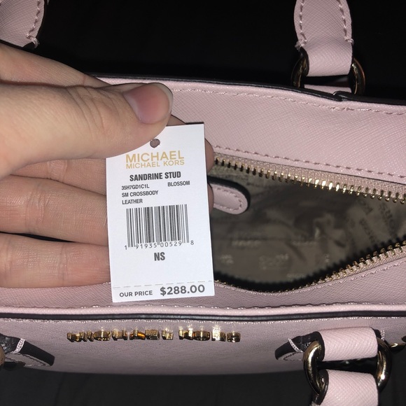 Studded rose Michael Kors handbag - Picture 5 of 5